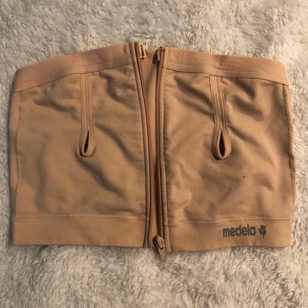 Medela size Large pumping bra